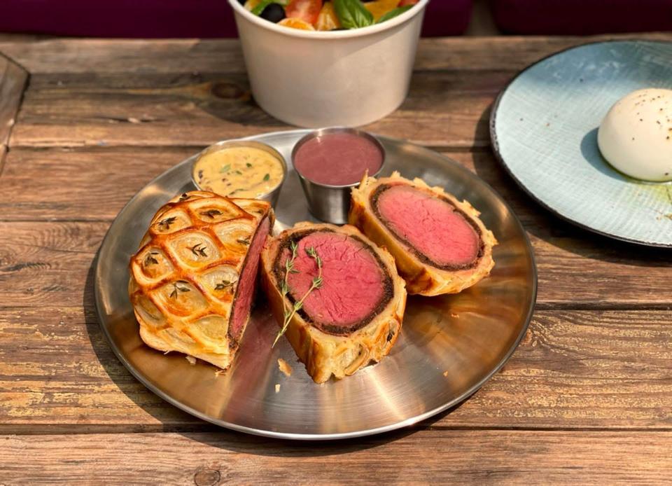 Beef Wellington -duoc-ban-tai-BoBap