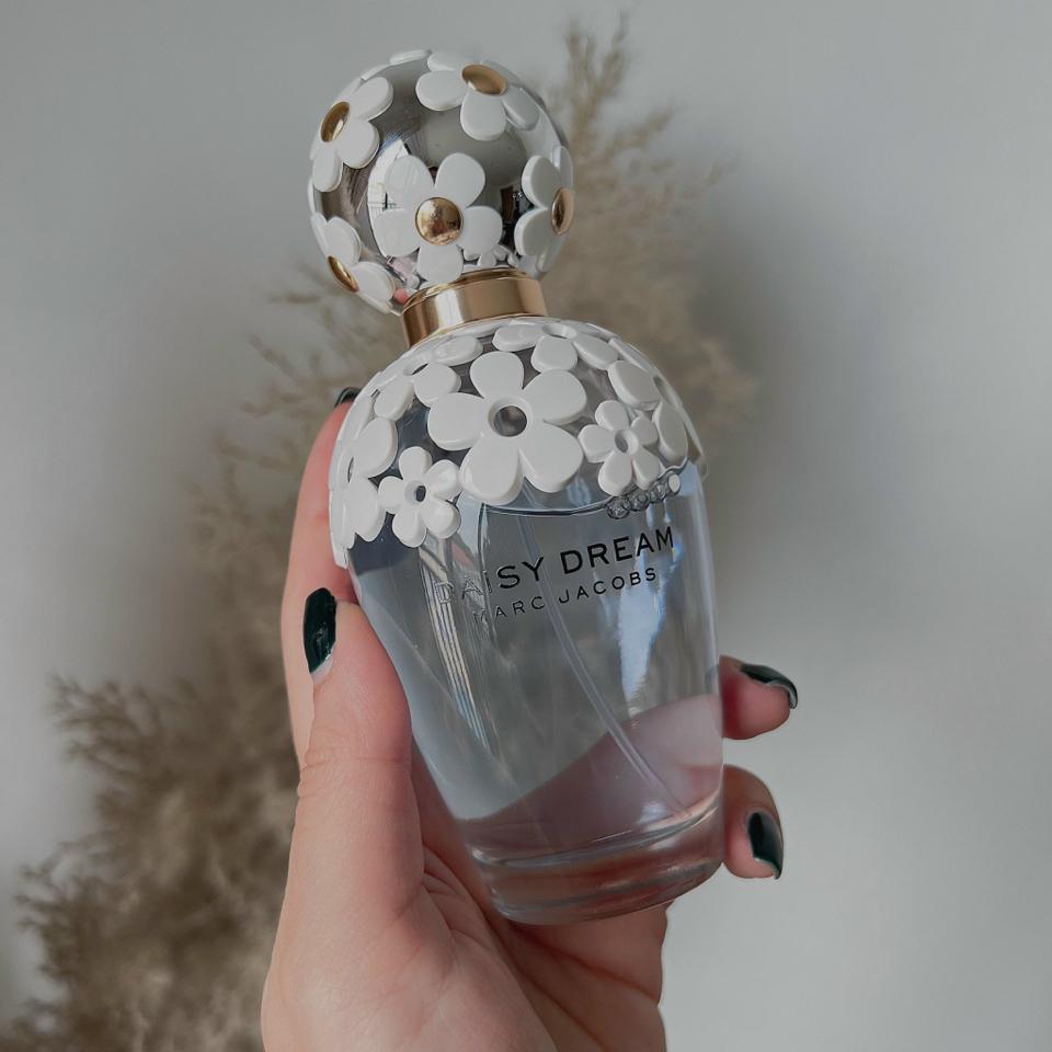 Daisy Dream chiết -duoc-ban-tai-Mon Perfume 1987 - Tiệm nước hoa