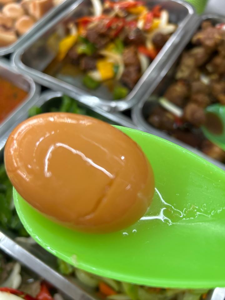 thêm trứng kho-duoc-ban-tai-CƠM TẤM LỘC VŨNG TÀU