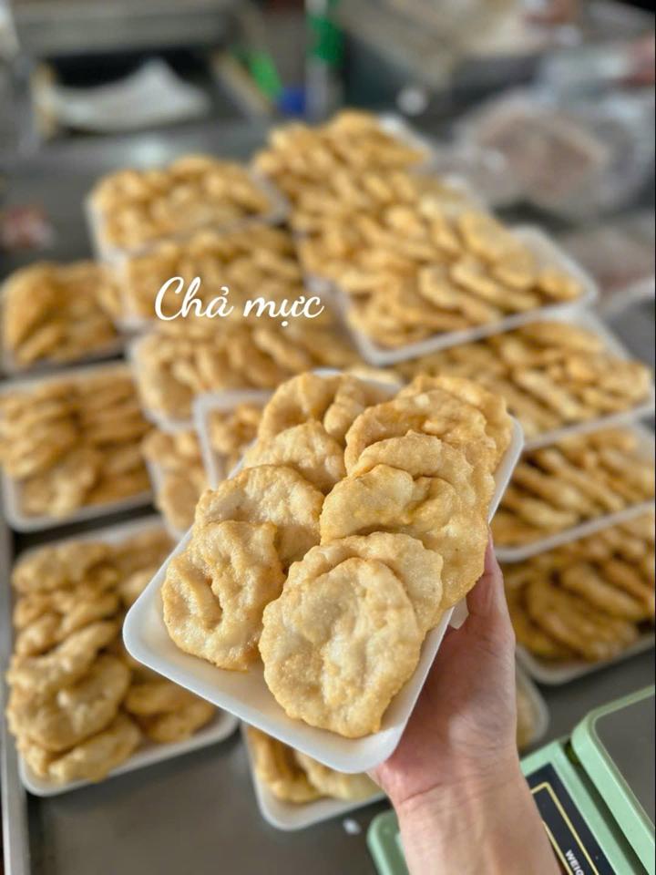 Chả mực-duoc-ban-tai-Cửa Tiệm Tạp Hoá SunKitchen