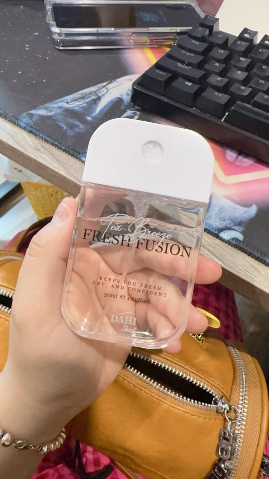 [ 2 TEA BREEZE 50ML ] Combo Xịt Khử Mùi Phèn Chua FRESH FUSION | Khô Thoáng ; Dịu Nhẹ ;Hương Trà ; Dưỡng Sáng Da Vùng Nách-duoc-ban-tai-DAHI SKIN VIỆT NAM