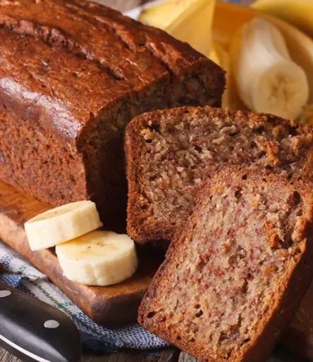 Homemade Banana Cake-duoc-ban-tai-SPANDA VEGAN & CAFE