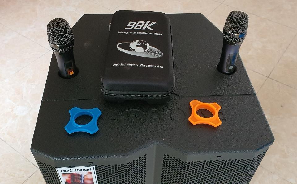 Loa Kéo Di Động 98K  K18  (Bass 4 tấc, 2 micro)

-duoc-ban-tai-Trọng Đại. Băng đĩa nhạc. Phụ kiện âm thanh