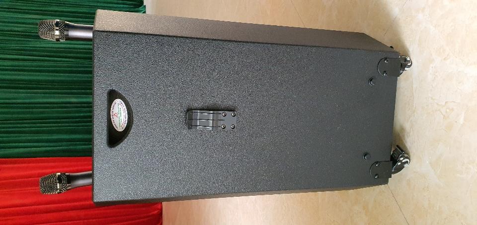 Loa Kéo Di Động 98K  K18  (Bass 4 tấc, 2 micro)

-duoc-ban-tai-Trọng Đại. Băng đĩa nhạc. Phụ kiện âm thanh
