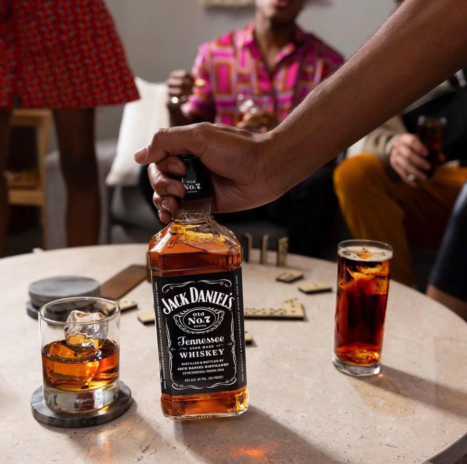 Jack Daniel-duoc-ban-tai-Shop Tuấn Hoà