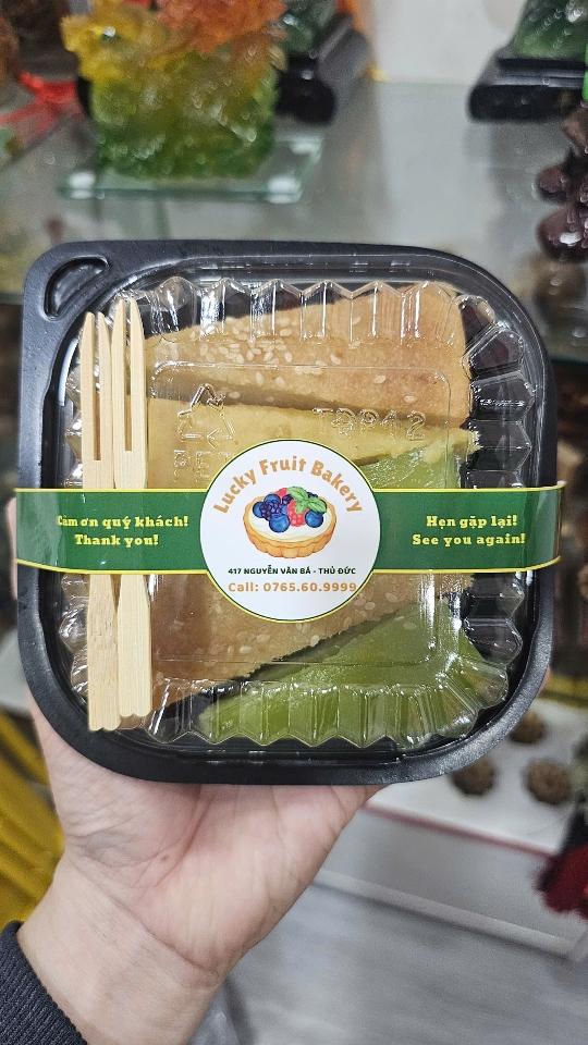 Bánh mix 3 loại-duoc-ban-tai-Lucky Fruit Bakery