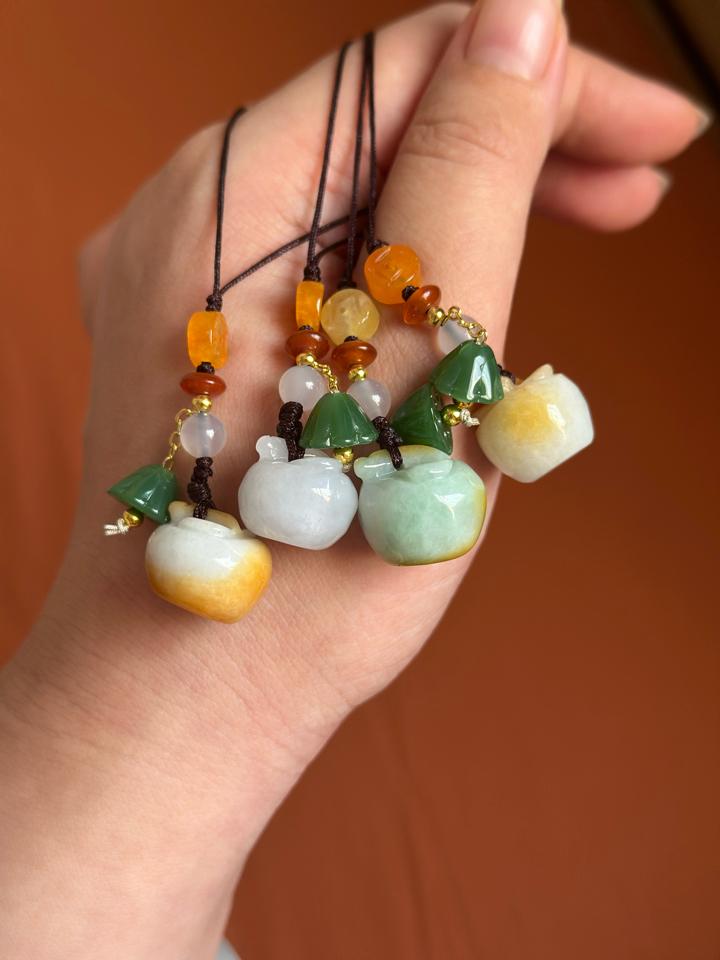 Móc khoá trái táo-duoc-ban-tai-NGỌC THANH GIANG GEMS & JADES