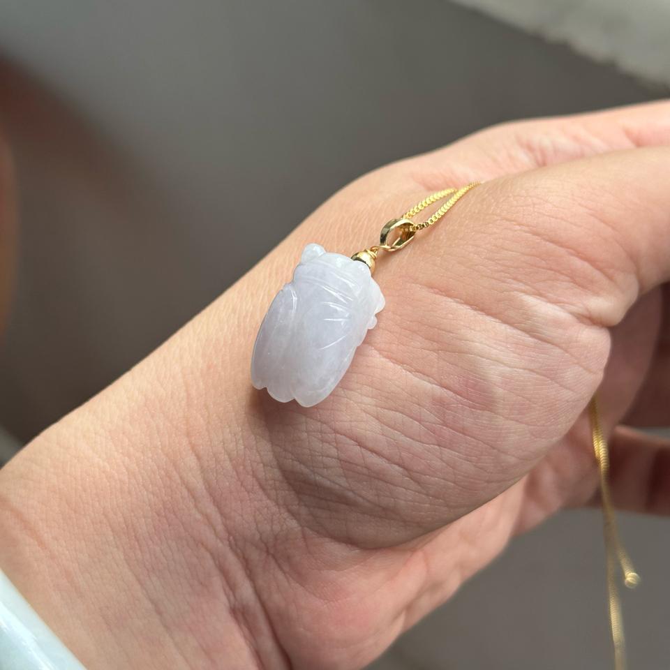 Ve sầu trắng phớt tím-duoc-ban-tai-NGỌC THANH GIANG GEMS & JADES