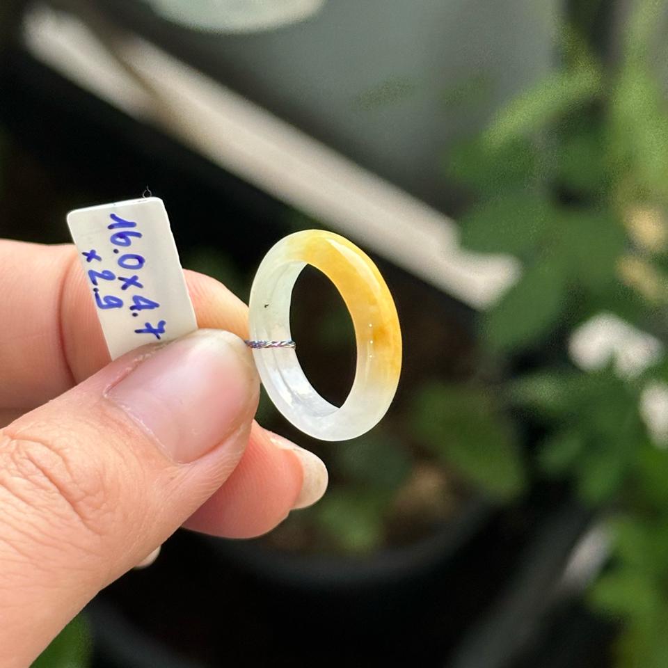Nhẫn hoàng phỉ -duoc-ban-tai-NGỌC THANH GIANG GEMS & JADES