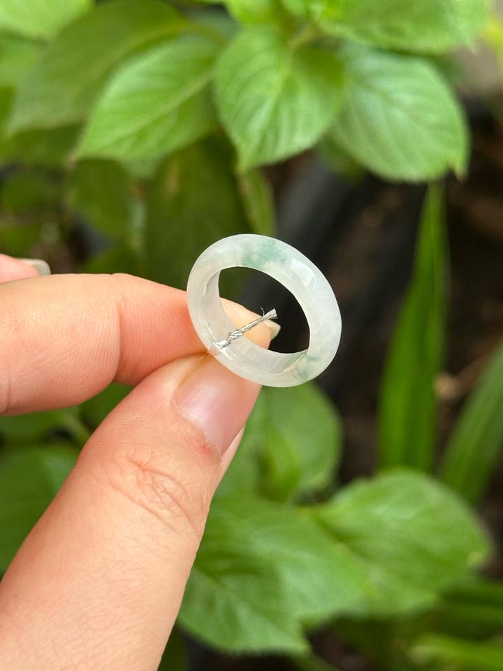 Nhẫn hoa bay - 16.2 x 5.5 x 3.3mm-duoc-ban-tai-NGỌC THANH GIANG GEMS & JADES
