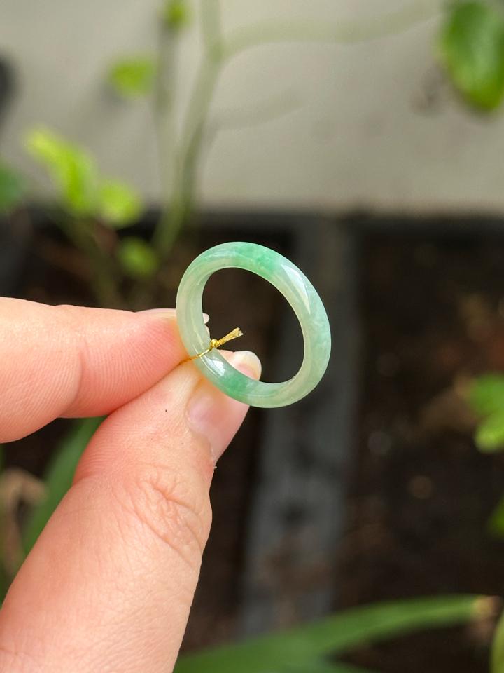 Nhẫn hoa bay lục - 16.8 x 3.9 x 3.0-duoc-ban-tai-NGỌC THANH GIANG GEMS & JADES
