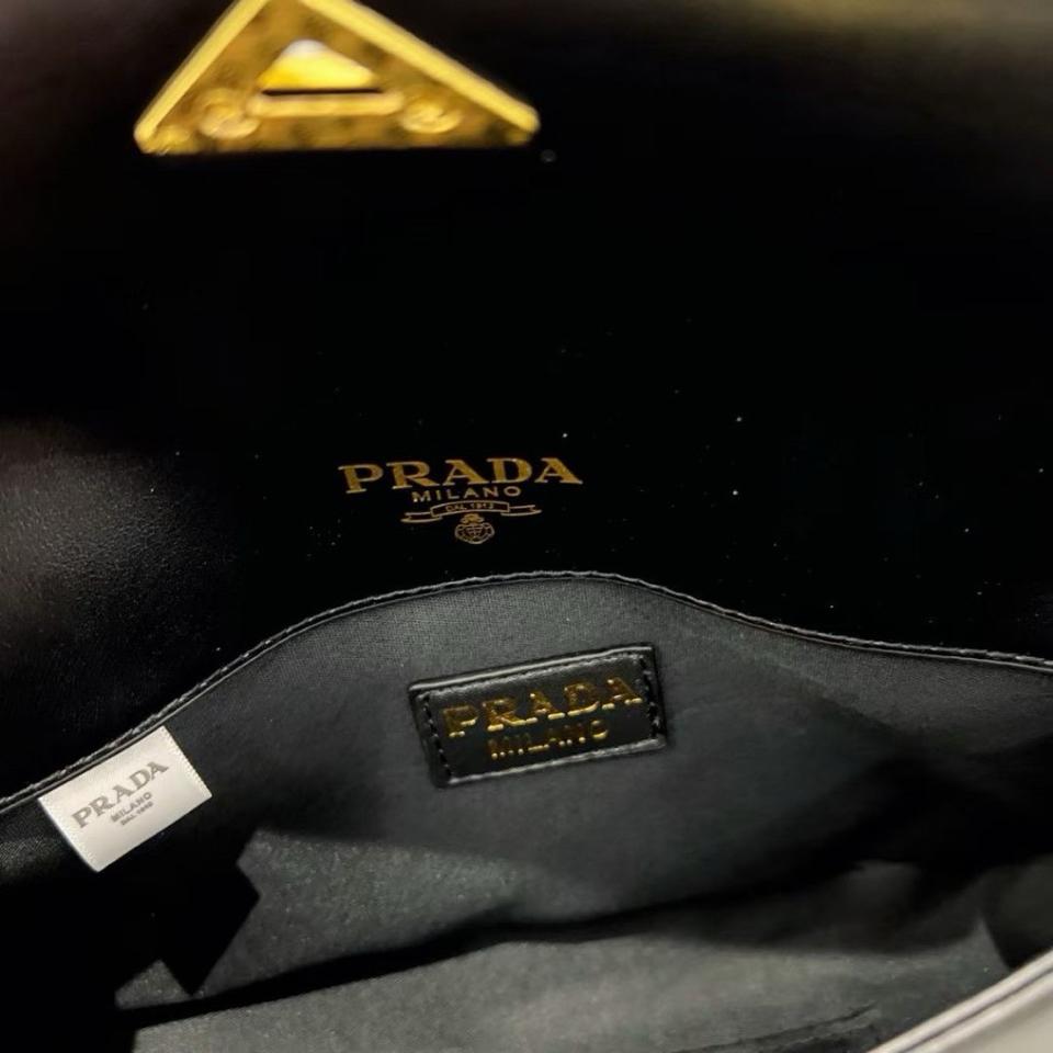 Túi nữ PRADA - 6615-duoc-ban-tai-HC NITO
