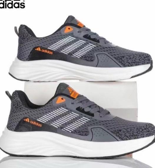 Giầy thể thao Adidas-duoc-ban-tai-HC NITO