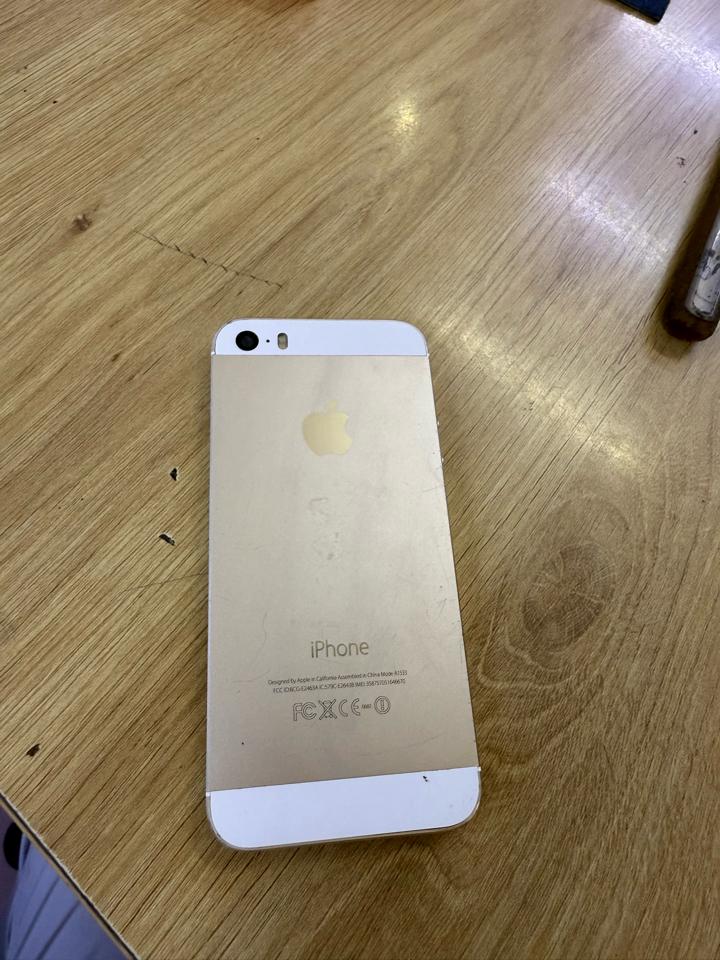 iPhone 5S-duoc-ban-tai-Hưng Thịnh Store