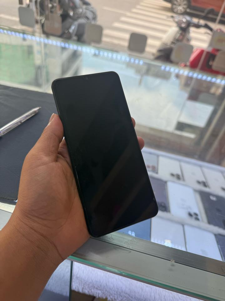 Samsung A12-duoc-ban-tai-Hưng Thịnh Store