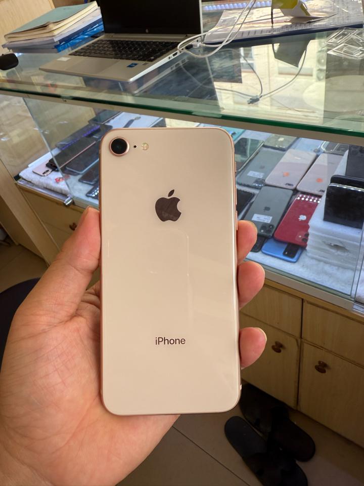 iPhone 8G/64G-duoc-ban-tai-Hưng Thịnh Store