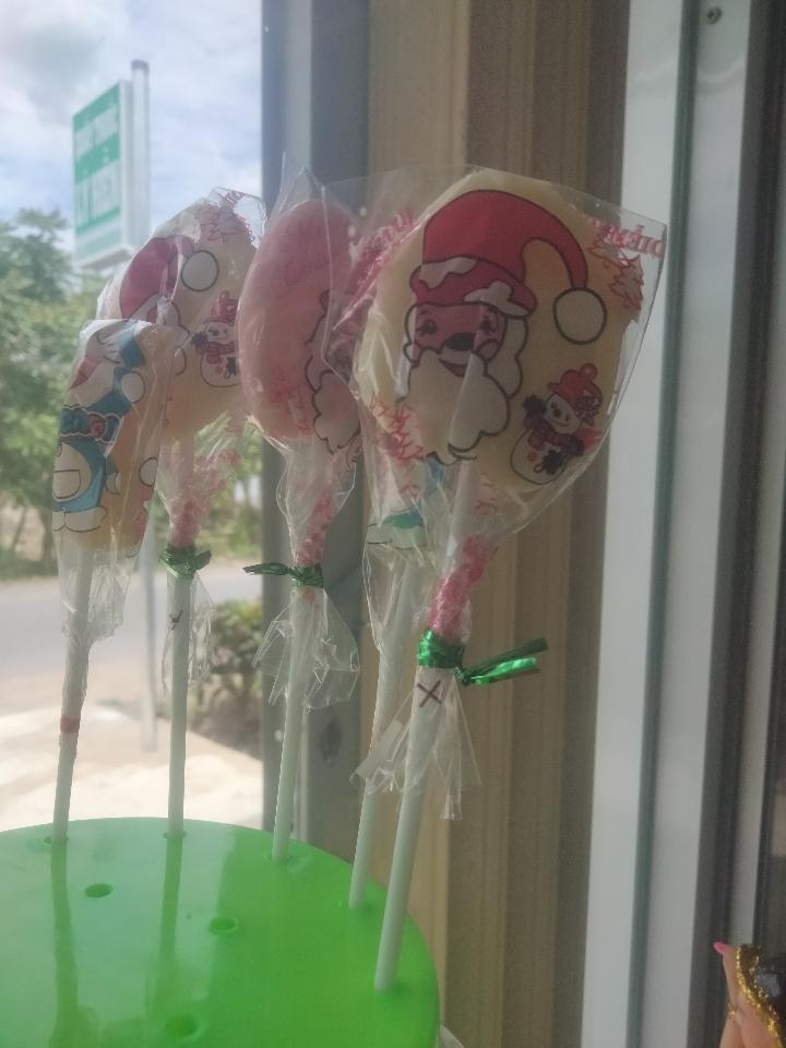 Kẹo doremon-duoc-ban-tai-Lý Hiền 