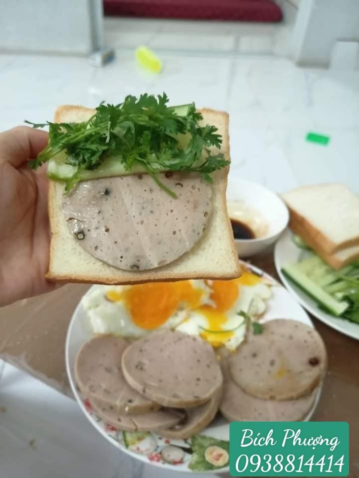 Chả lụa-duoc-ban-tai-BÍCH PHƯỢNG- Tạp hóa di động