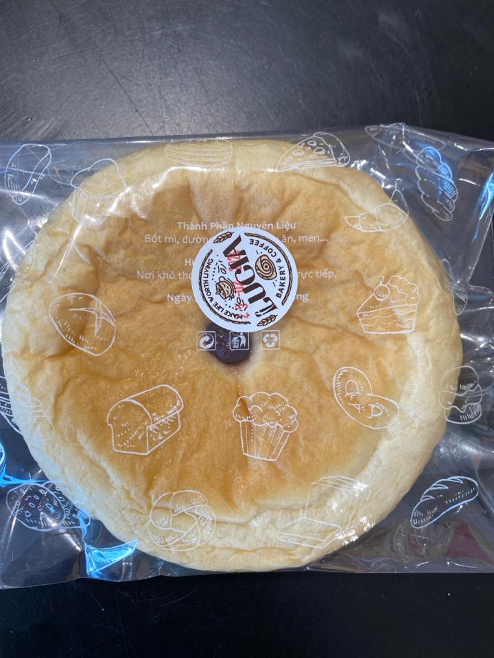 Cranberry Cream Cheese (Phô Mai Việt Quất)-duoc-ban-tai-Lucia Bakery & Coffee