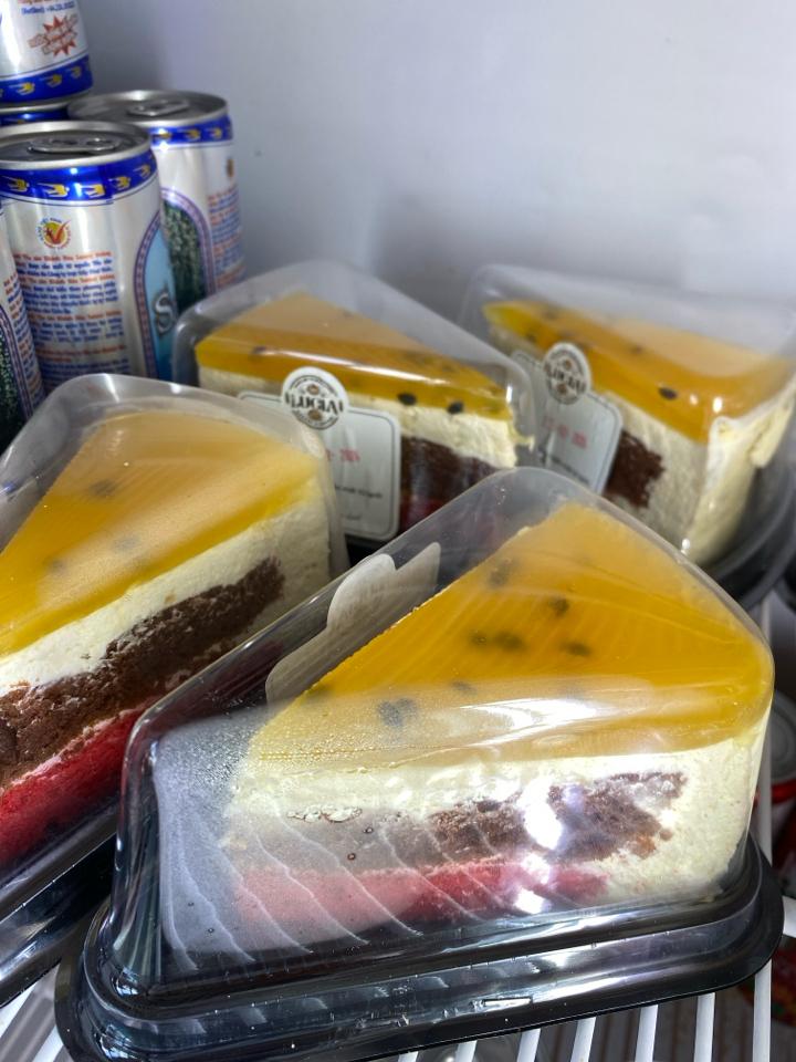 Bánh Passion Cheese Cake-duoc-ban-tai-Lucia Bakery & Coffee