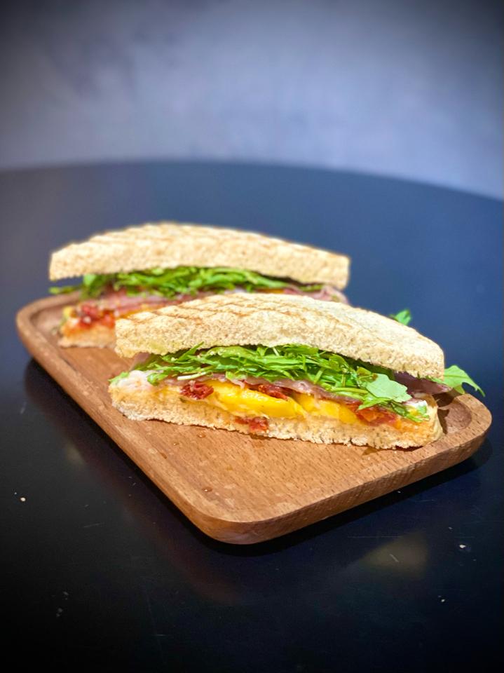 Smoked Prosciutto and Mango Whole Wheat Sandwich - Bánh Mì Sandwich Nguyên Cám Thịt Ham Xoài Lát-duoc-ban-tai-Green Monkey Saigon