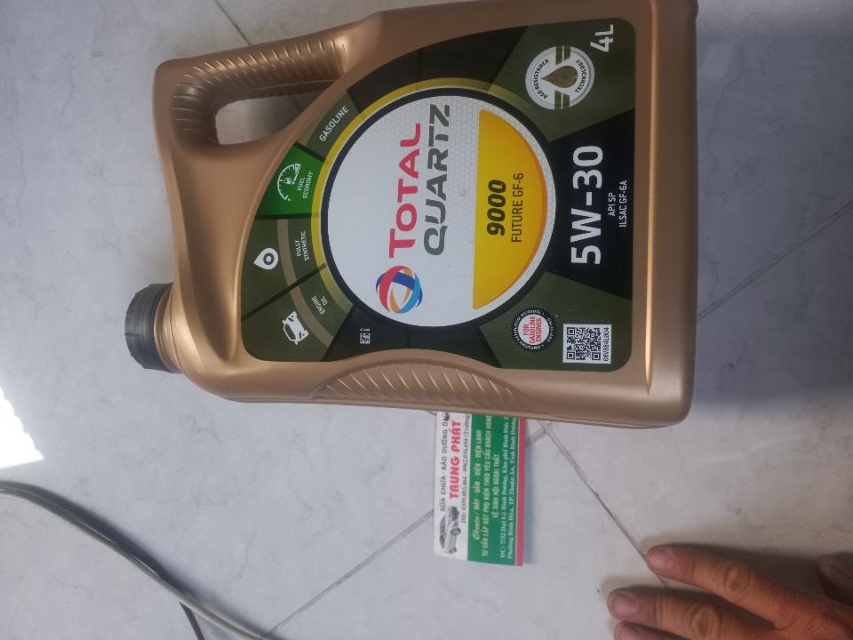 nhớt total 5w-30 9000 can 4l-duoc-ban-tai-TRUNG PHÁT ÔTÔ