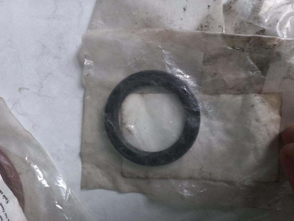 phớt đầu hộp số (H) 1.5-2.0-2.5 (FZ0119241B)-duoc-ban-tai-TRUNG PHÁT ÔTÔ