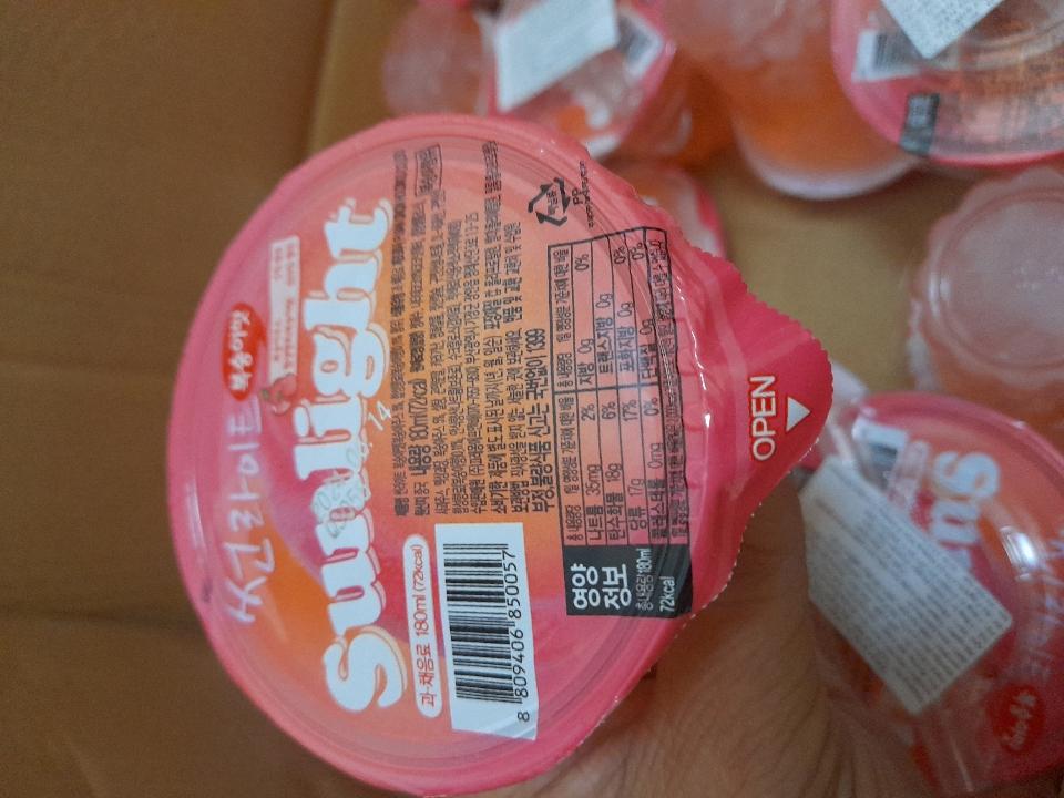 Thạch Sunlight vị đào, đóng gói: 180g/ly, 48 ly/ thùng  8809406850057-duoc-ban-tai-NPP VĂN LONG