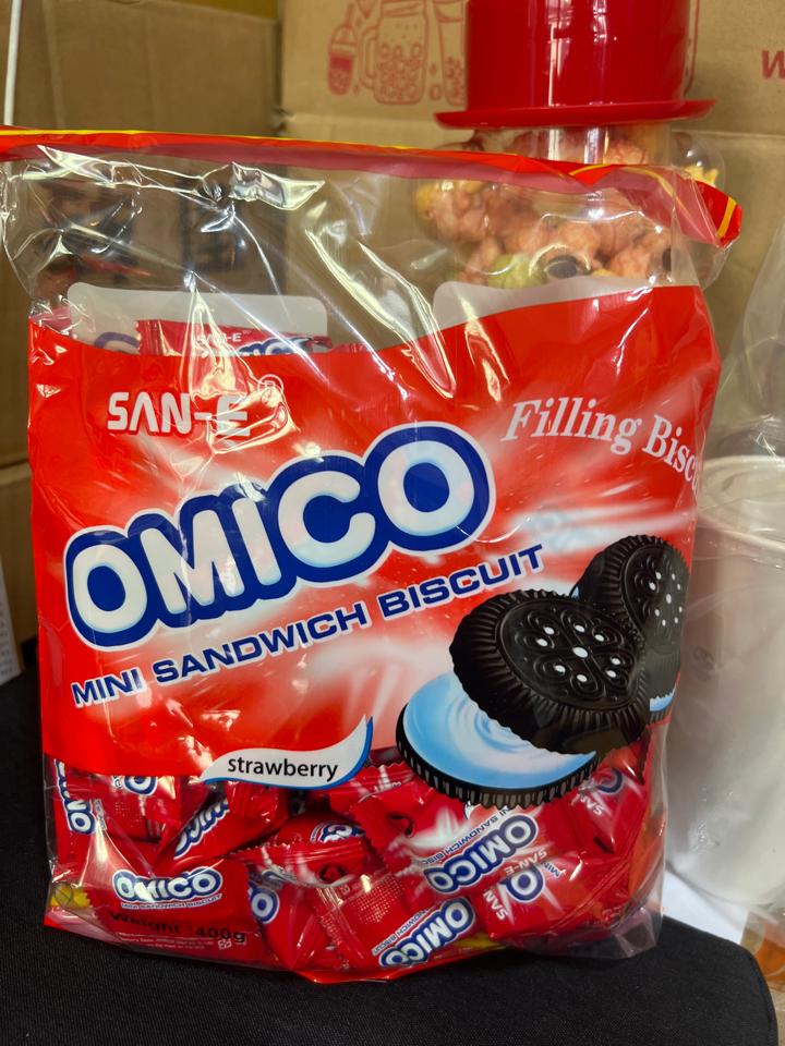 Bánh quy  Sandwich Omico Mini (Vị dâu tây)  (1T x 12 gói x 400g) 4897059113982-duoc-ban-tai-NPP VĂN LONG