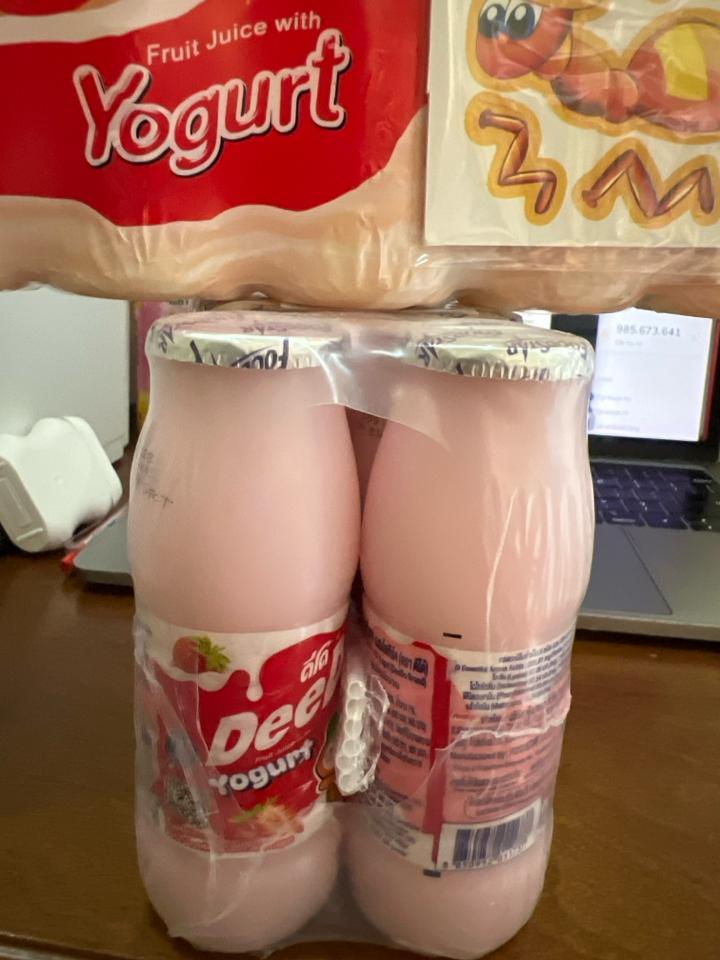 "Nước Sữa Chua Hương Dâu -  Nhãn hiệu Deedo - 125ml 8850952011737"	16 lốc / thùng/loc 6hu-duoc-ban-tai-NPP VĂN LONG