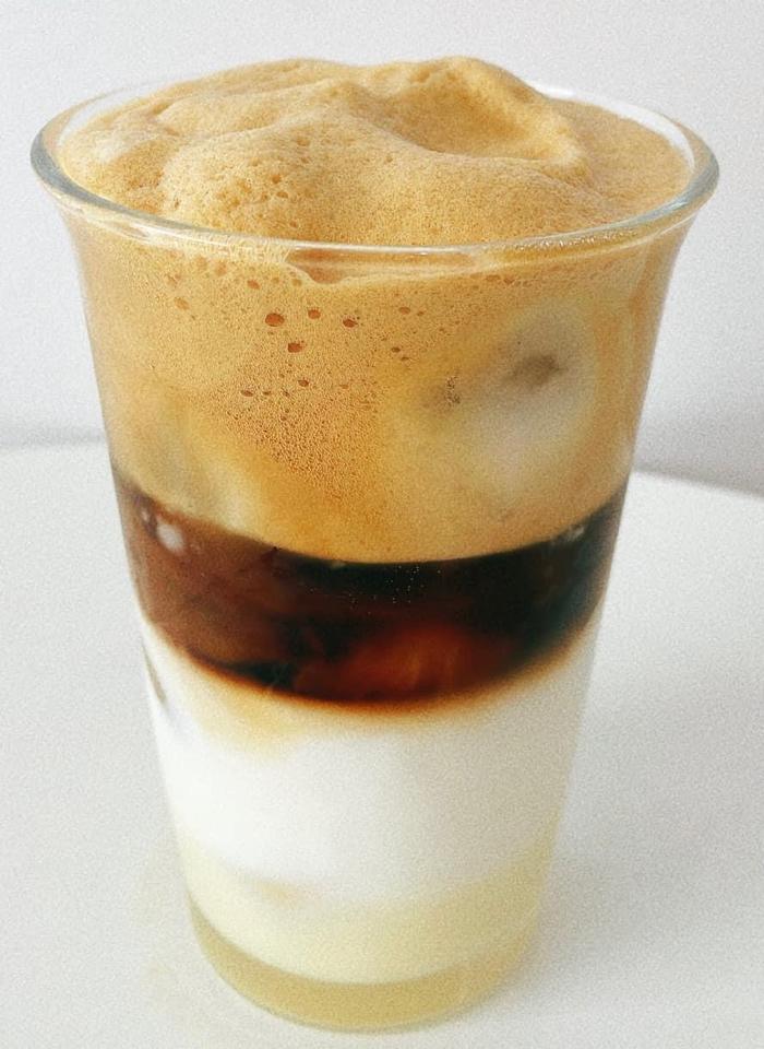 Bạc xỉu kem muối-duoc-ban-tai-Tiệm Bánh Mai Hương