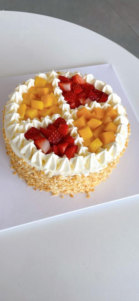 Bánh mix 18cm -duoc-ban-tai-Tiệm Bánh Mai Hương