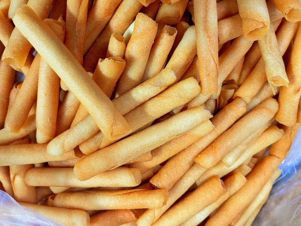 Bánh quy xì gà -duoc-ban-tai-Tiệm Bánh Mai Hương