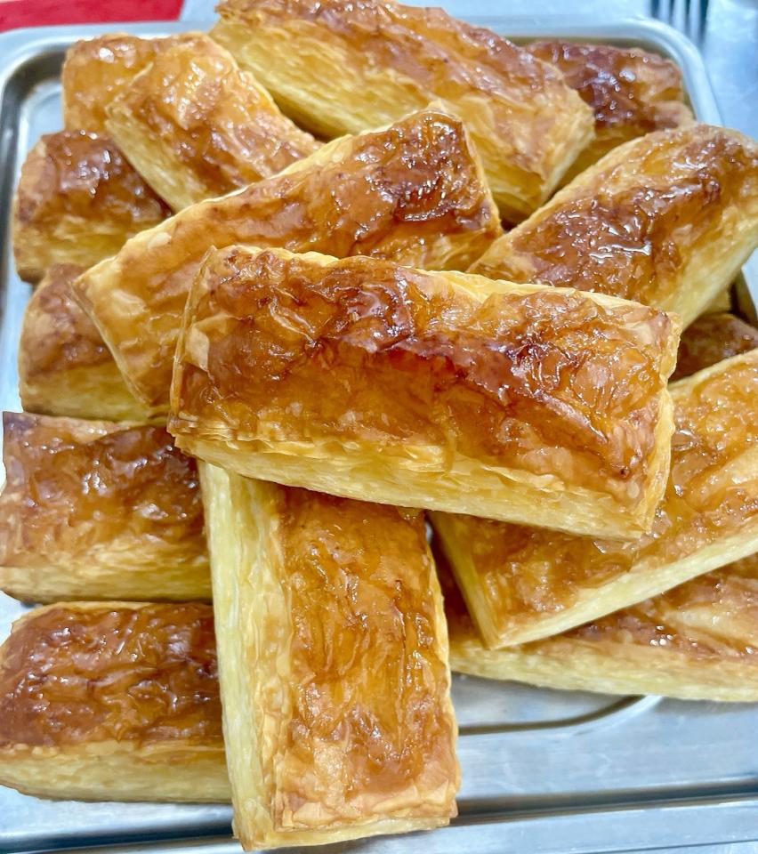 Ngàn lớp mini khong kem-duoc-ban-tai-Tiệm Bánh Mai Hương