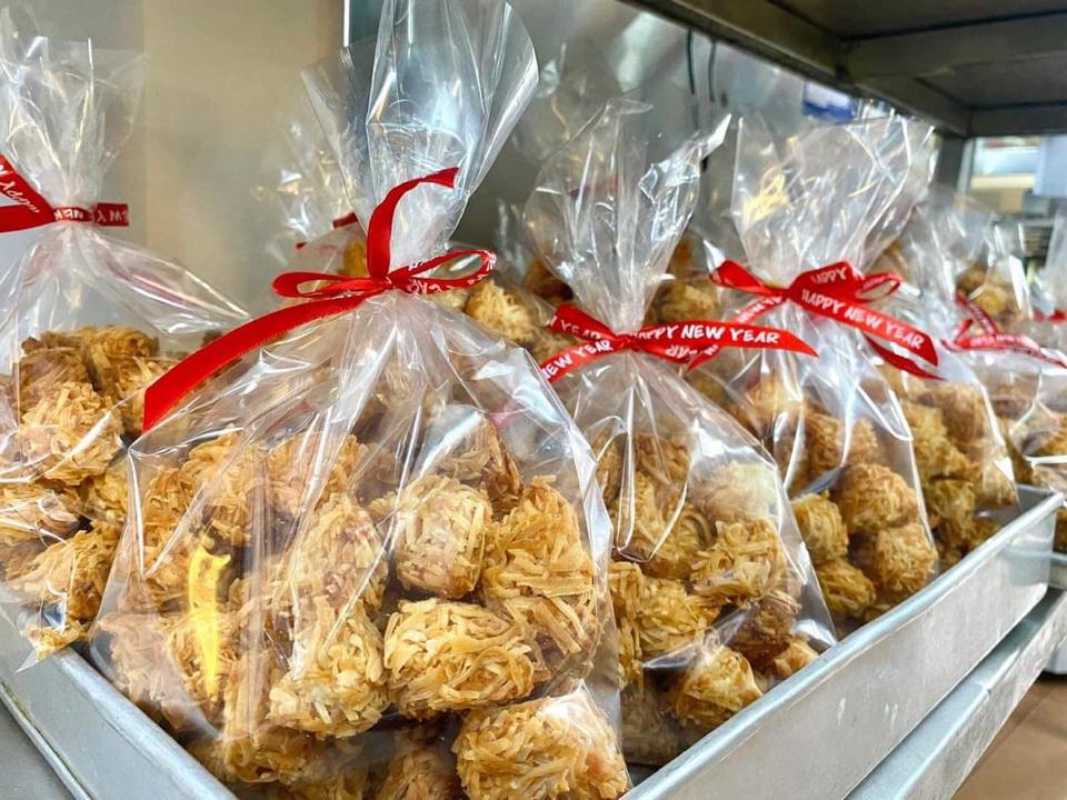 Bánh quy dừa -duoc-ban-tai-Tiệm Bánh Mai Hương