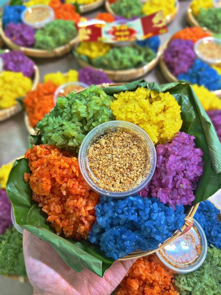 Xôi ngũ sắc-duoc-ban-tai-Tonyfood
