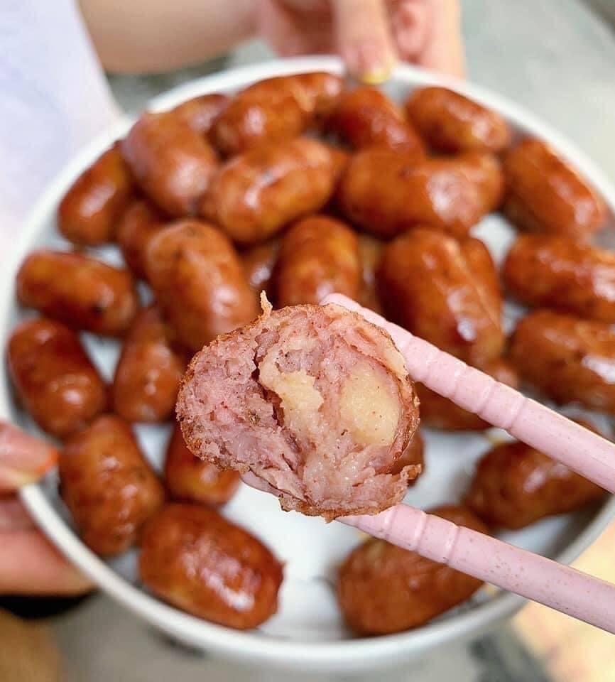 Xúc xích bi-duoc-ban-tai-Tonyfood