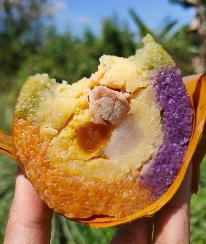Bánh tét miền tây-duoc-ban-tai-Tonyfood