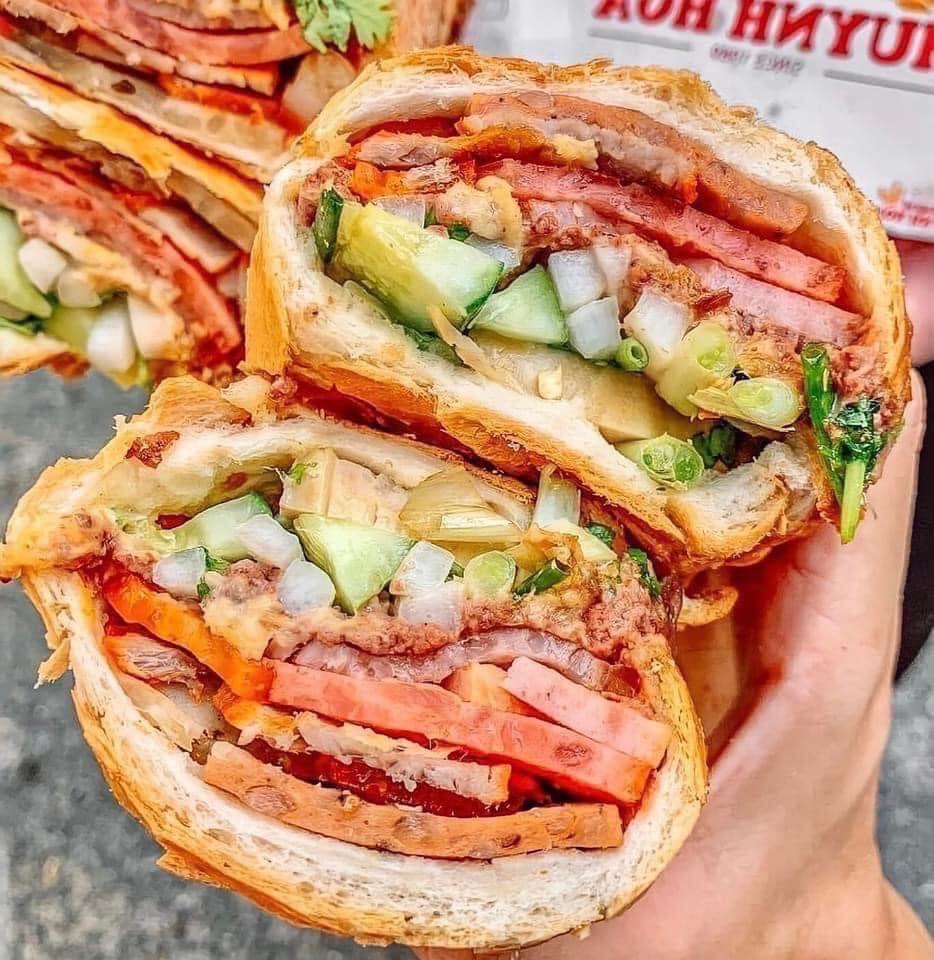 Bánh mỳ huynh hoa-duoc-ban-tai-Tonyfood