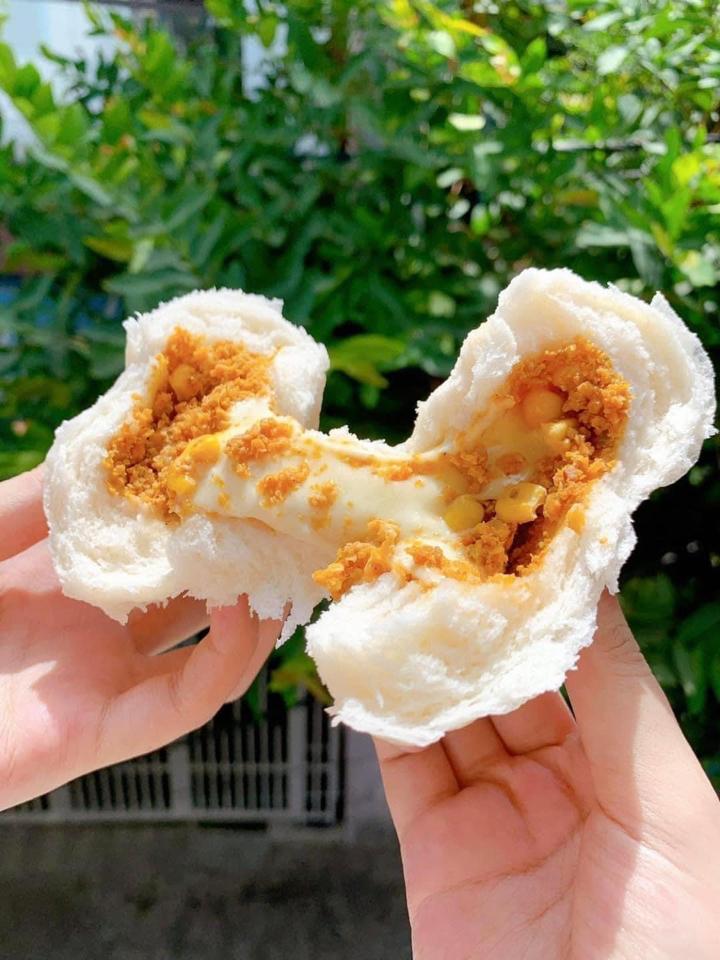 Bánh bao bò ngô (6c)-duoc-ban-tai-Tonyfood