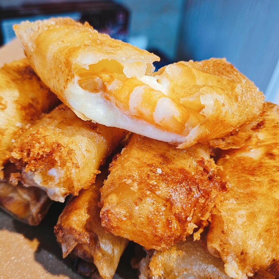 Nem tôm phomai-duoc-ban-tai-Tonyfood