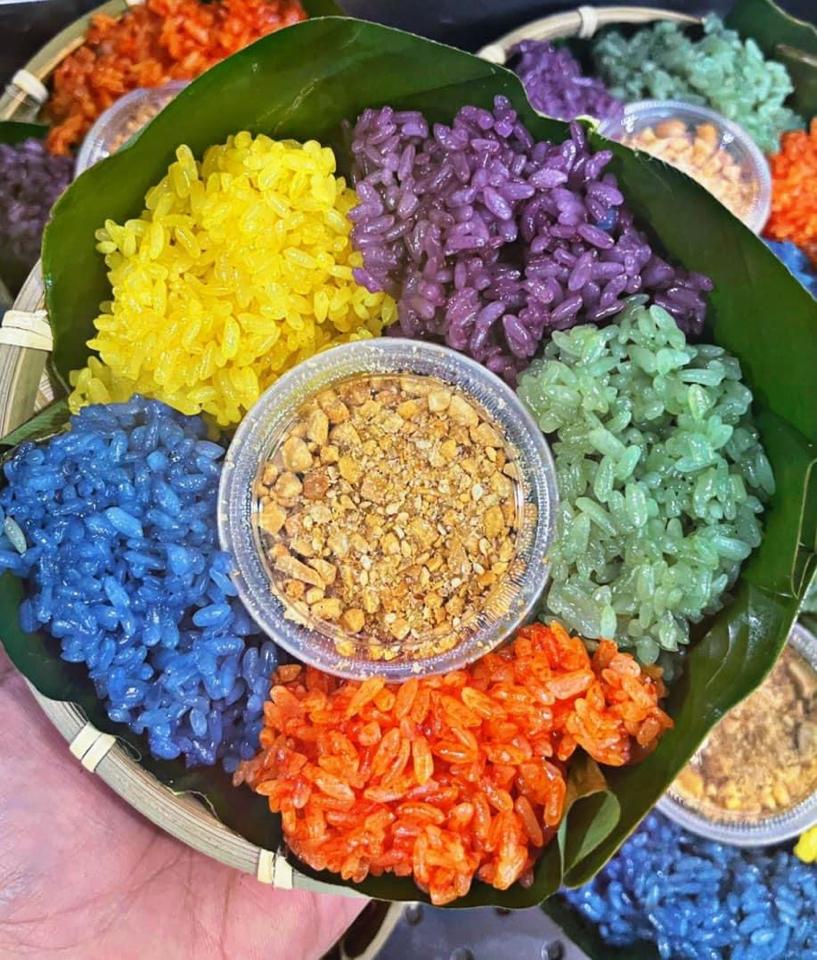 Xôi ngũ sắc-duoc-ban-tai-Tonyfood