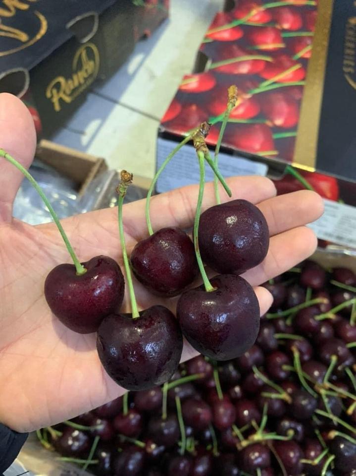 Cherry 1kg-duoc-ban-tai-Linh Anh Food&Dessert
