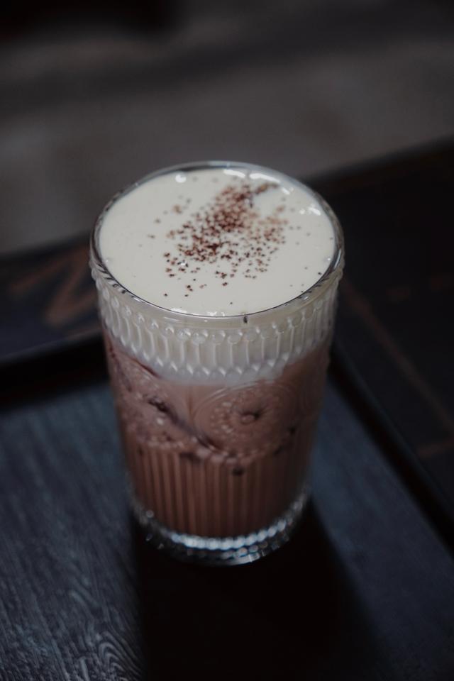 Trà sữa socola kem trứng-duoc-ban-tai-Noir Thé cafe
