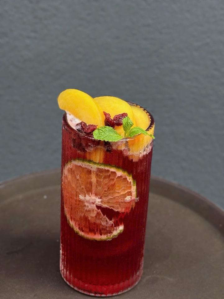 Trà đào hồng đài-duoc-ban-tai-Noir Thé cafe