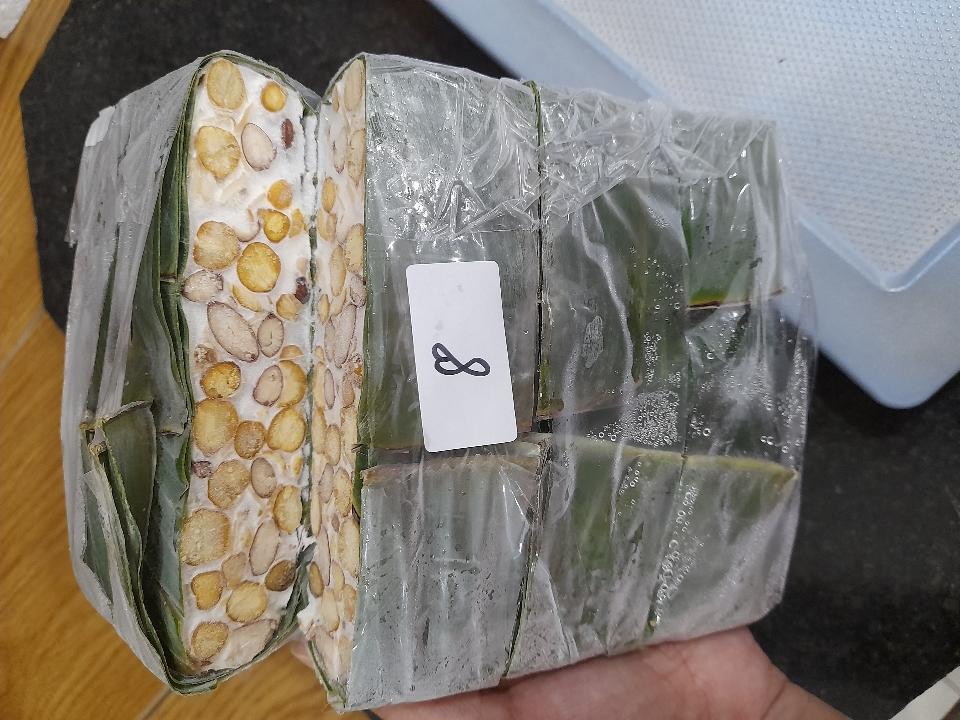 TEMPEH (số 8) ĐẬU GÀ mix ĐẬU ĐỎ TÂY, HẠNH NHÂN lát (số TÁM)-duoc-ban-tai-Tempeh Quảng Chân - BẢO QUẢN NGĂN ĐÔNG ĐÁ 24/24