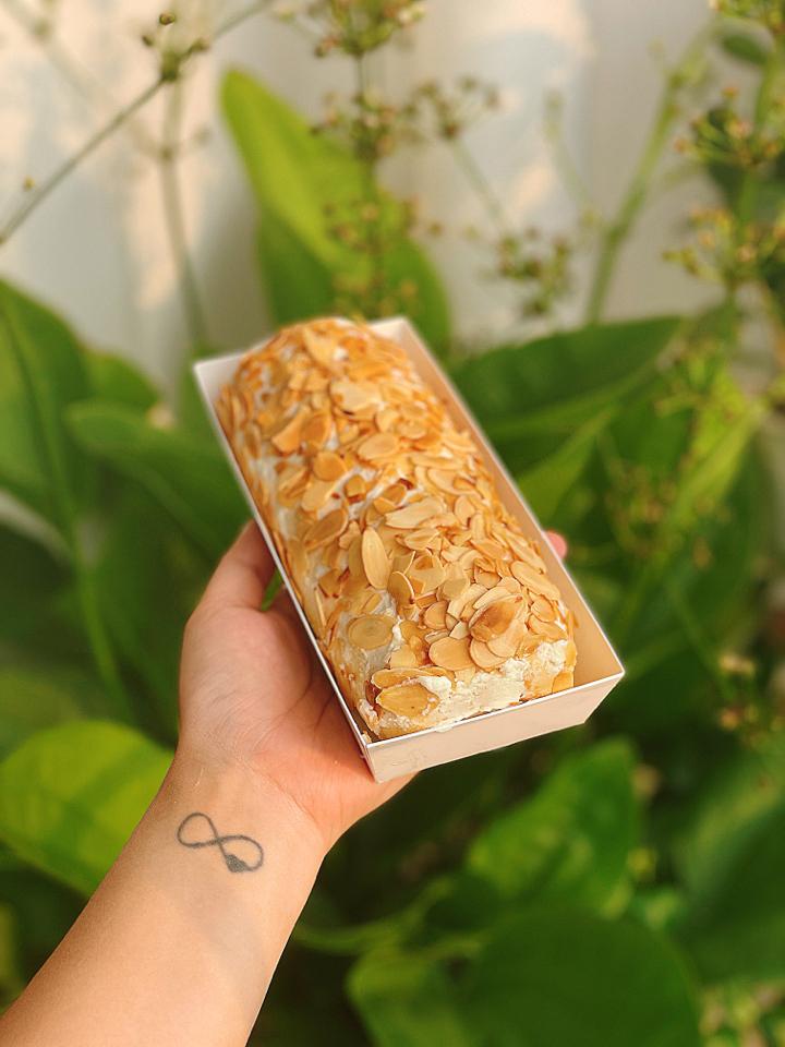 Bánh cuộn kem tươi (vani)-duoc-ban-tai-Bếp mẹ Bột