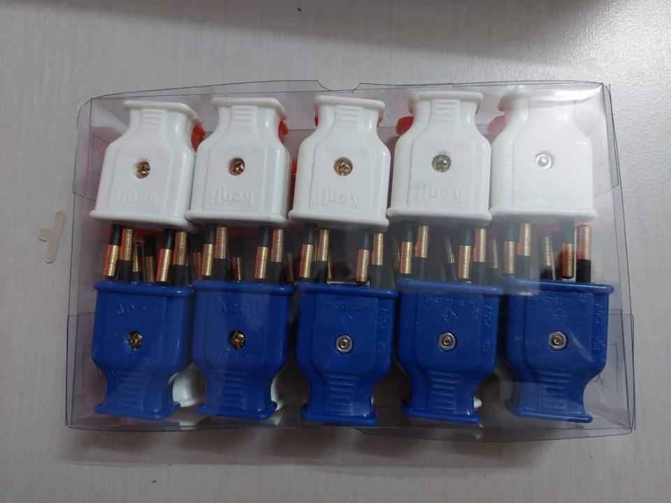 Phích cắm 4ly5-duoc-ban-tai-Kim Anh Electric