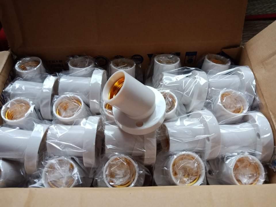 Đui đa năng trắng-duoc-ban-tai-Kim Anh Electric