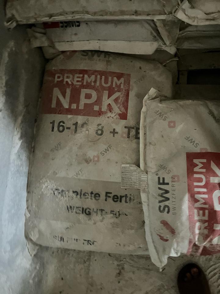 NPK THỤY SỸ 16 16 8 TE-duoc-ban-tai-CÔNG TY CỔ PHẦN XUẤT NHẬP KHẨU VƯƠNG KHANG